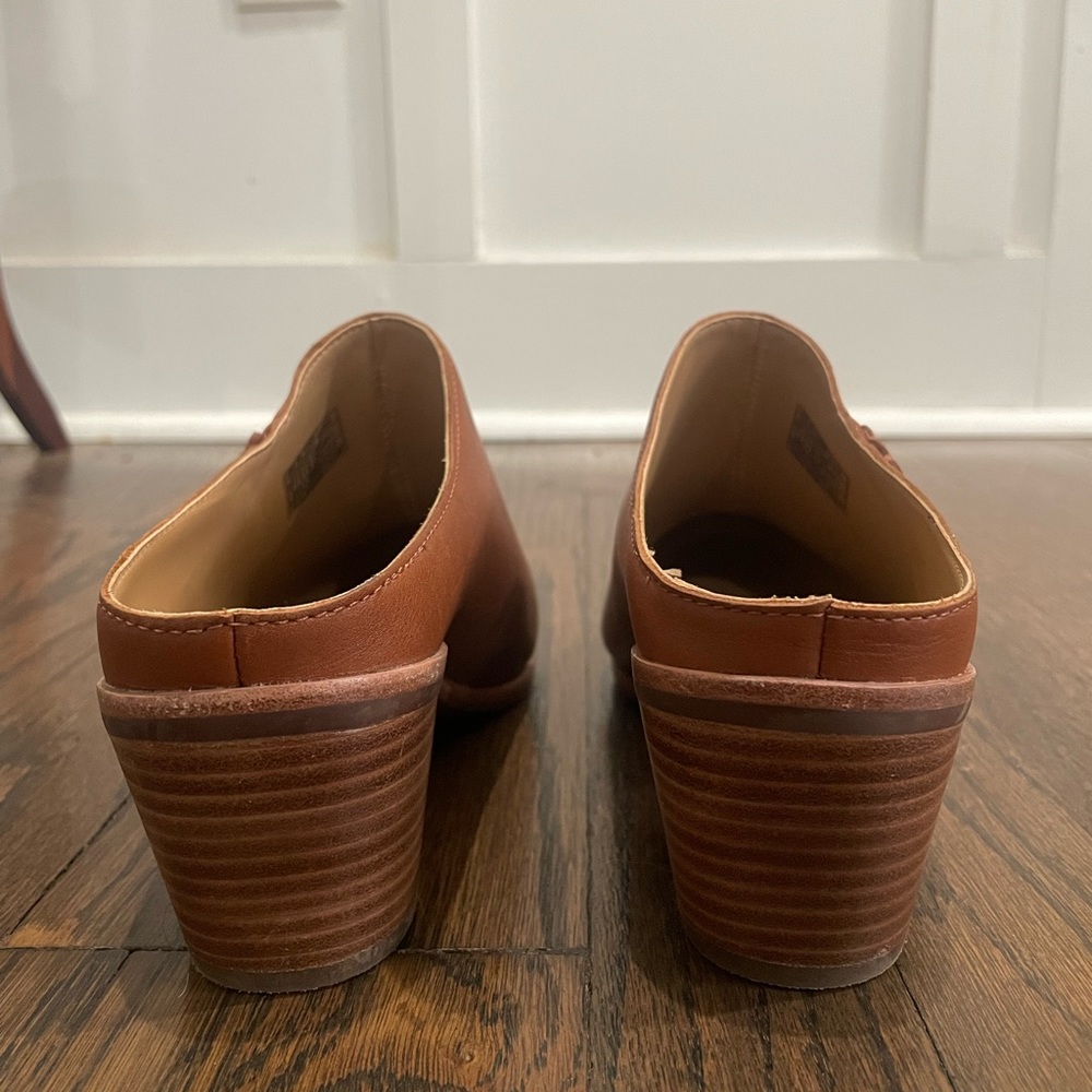 UGG brown ombre leather clogs with a 3 inch heel. - Picture 3 of 9
